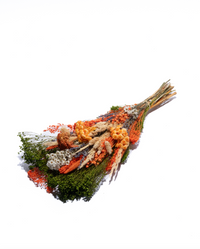 Vertical one-sided dried flower bouquet in orange and red